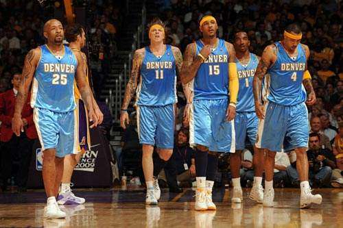 记者：迈阿密国际正在努力留下阿连德，目前双方在谈判（记者：迈阿密国际力争挽留阿连德，双方谈判进行中）