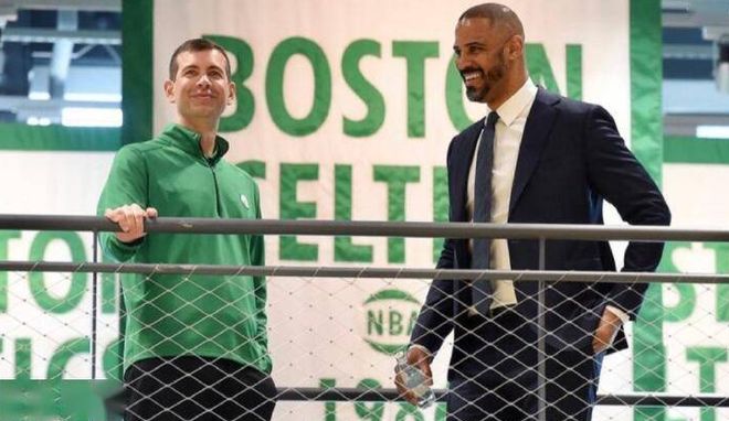 TA：巴萨上下都对梅西夜访诺坎普感到意外，他们无人参与此事（巴萨对梅西深夜现身诺坎普颇感意外，俱乐部未参与其中）