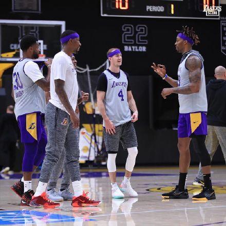 英媒：热刺主帅弗兰克已经与托尼进行会谈，球员有望重返英超（英媒：热刺主帅弗兰克已与托尼会面，托尼有望重返英超）