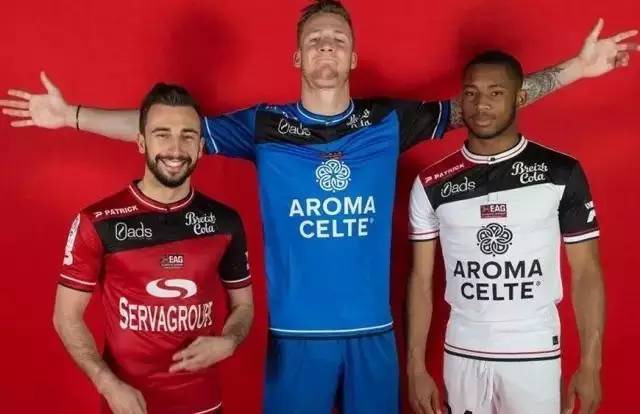 拉姆：凯恩完美契合拜仁；穆西亚拉回归后如何融入是个考验（拉姆：凯恩与拜仁天作之合，穆西亚拉复出后的融入将受考验）