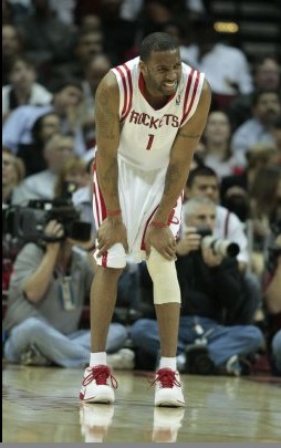 米体：尤文要求弗拉霍维奇大幅降薪留队，幅度可能接近一半（米体：尤文盼弗拉霍维奇留队，薪水或被腰斩）