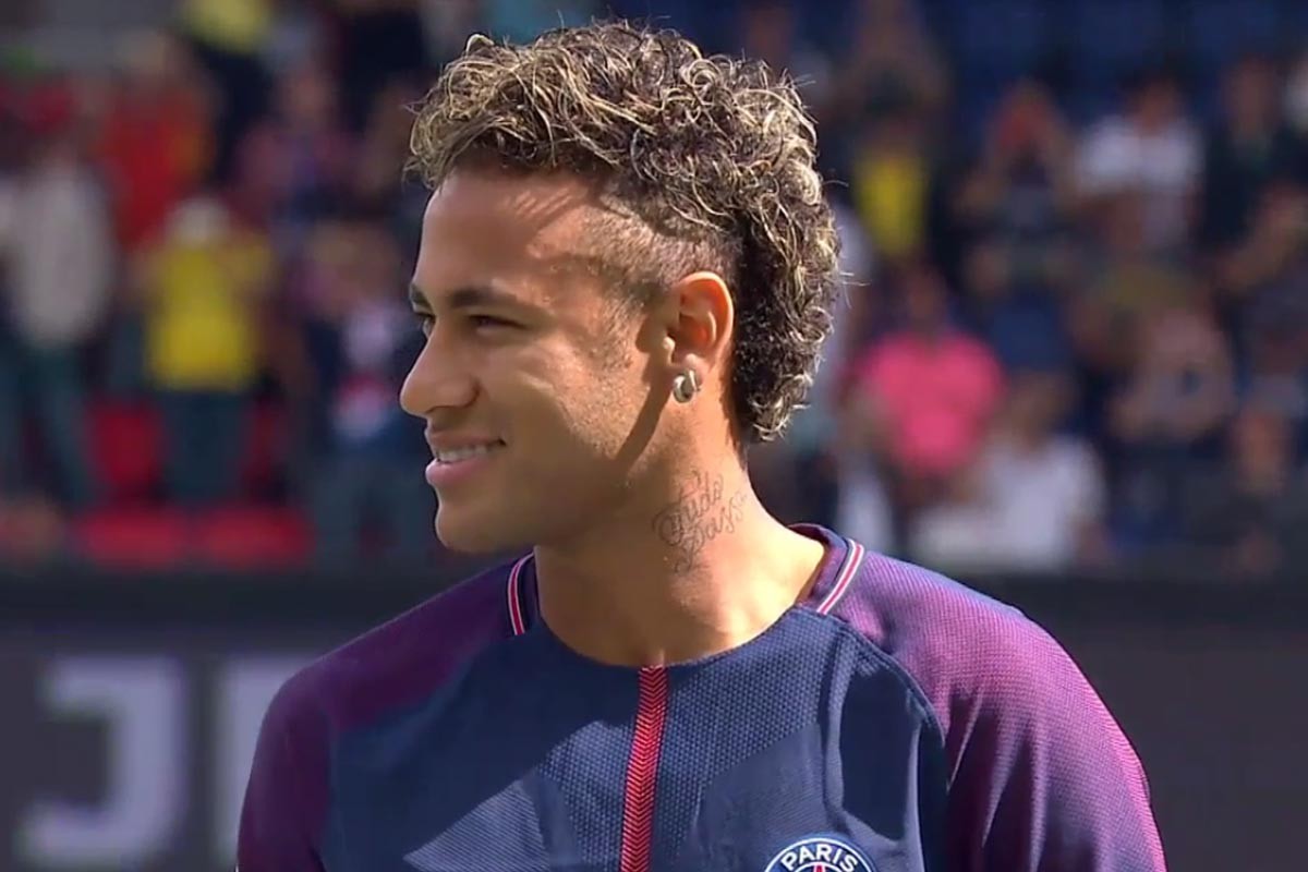 瑞典国家队11月世预赛大名单：伊萨克领衔，哲凯赖什伤缺（瑞典队公布11月世预赛名单：伊萨克压阵，哲凯赖什因伤缺席）